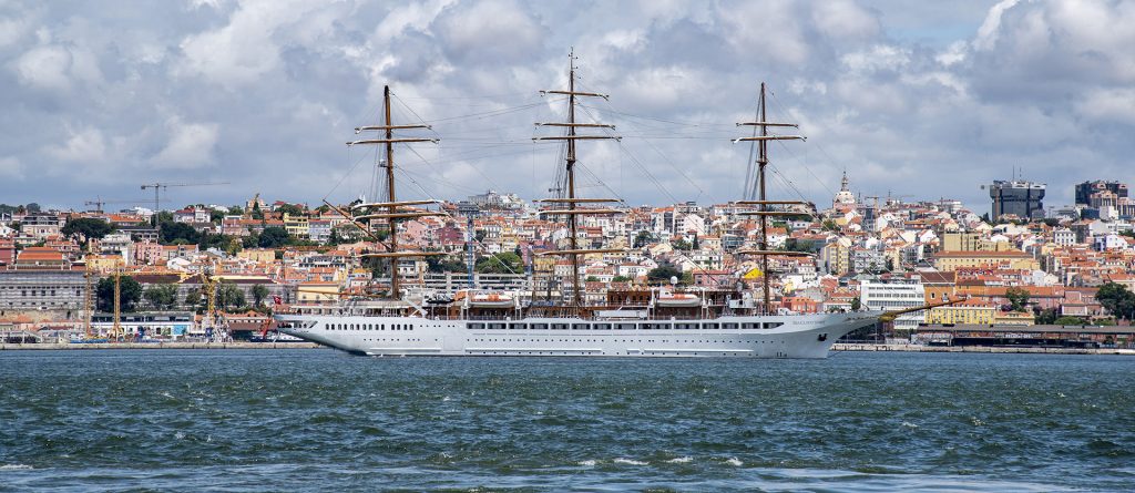 Voilier sur le Tage - Lisbonne Mai 2026